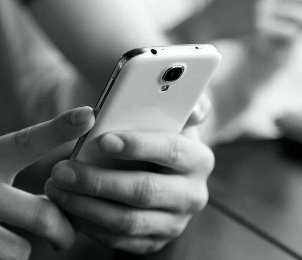 foto contactanos por mensaje